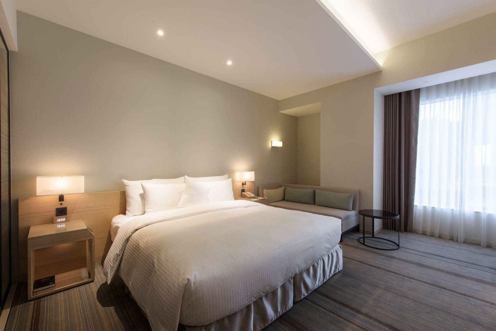 Hotel Cozzi Zhongshan Kaohsiung Buitenkant foto