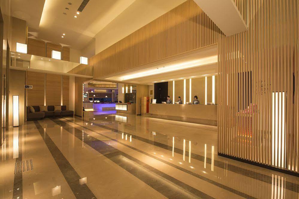 Hotel Cozzi Zhongshan Kaohsiung Buitenkant foto